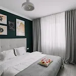 Dreamhome - Langa Coresi Mall -self Check-in -parcare Gratuita -ac Lägenhet *