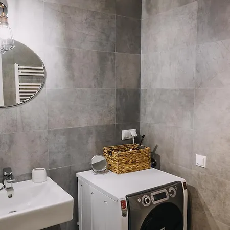 Appartement Dreamhome - Lângă Coresi Mall -self Check-in -parcare Gratuită -ac Braşov